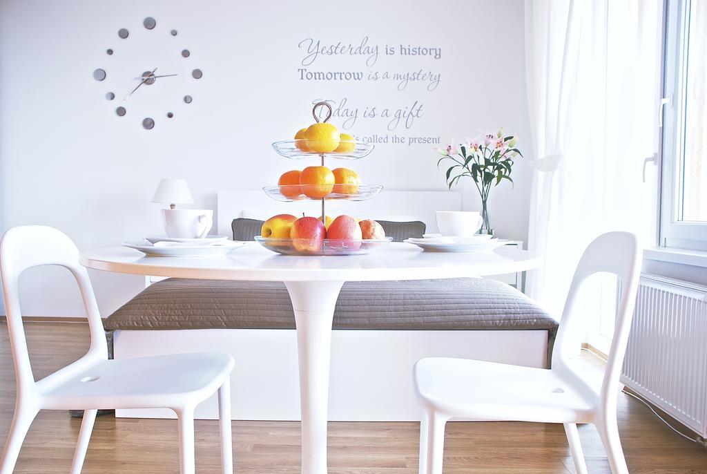 A Nice Place To Stay Apartments Prag Rum bild