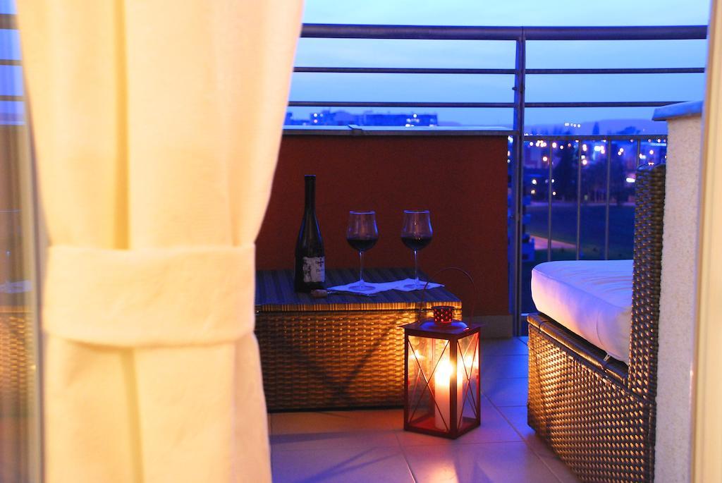 A Nice Place To Stay Apartments Prag Rum bild