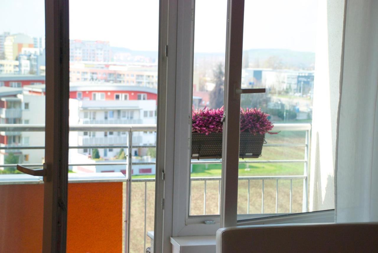 A Nice Place To Stay Apartments Prag Rum bild