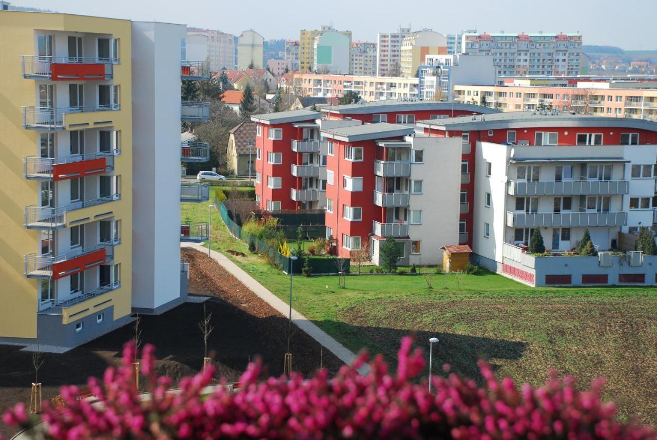 A Nice Place To Stay Apartments Prag Exteriör bild